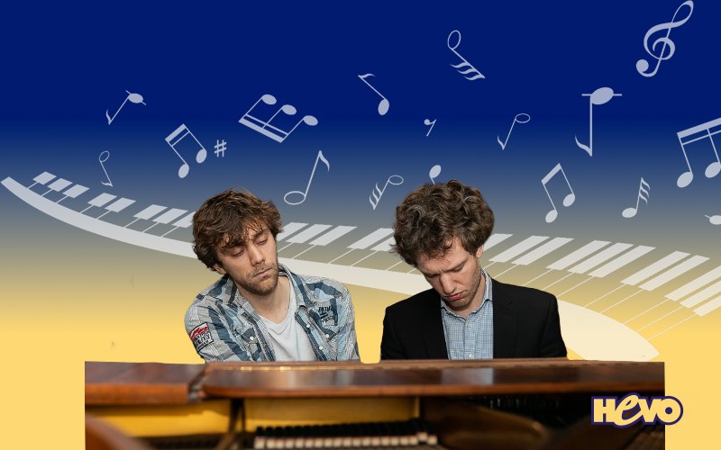 HEVO Klassiek met quatre-mains op piano HEVO Klassiek met quatre-mains op piano